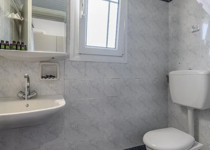 Agnanti View Pachaina